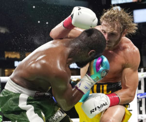 Folyd Mayweather Jr. - Logan Paul