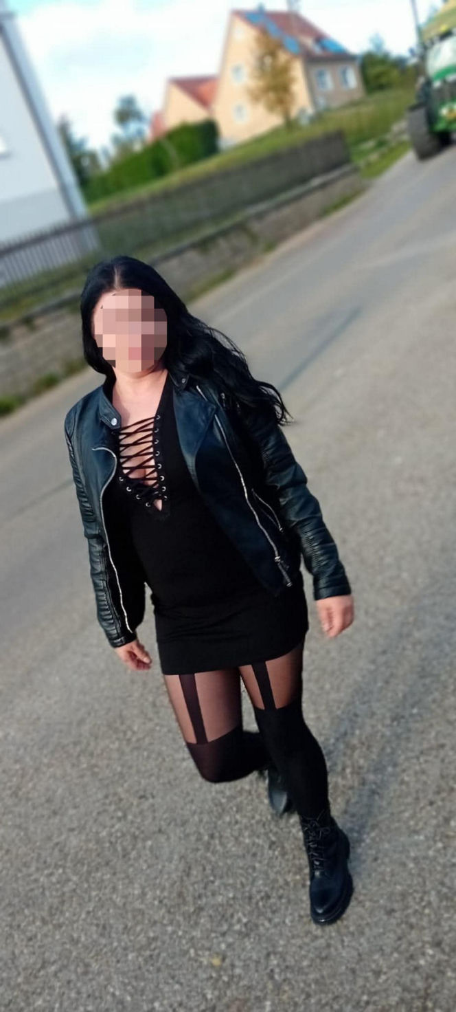 Wypchnął Olę z okna, bo nie chciała do niego wrócić. Drzewa uratowały jej życie