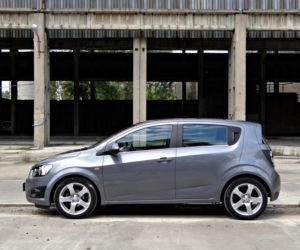 Chevrolet Aveo 5d 2013