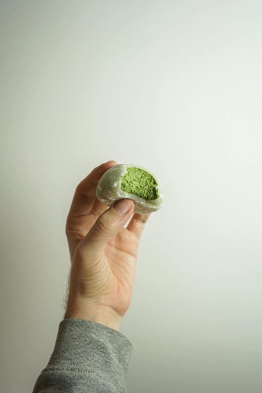 Nie tylko matcha latte. Podpowiadamy, jak jeszcze wykorzystać tę herbatę w kuchni