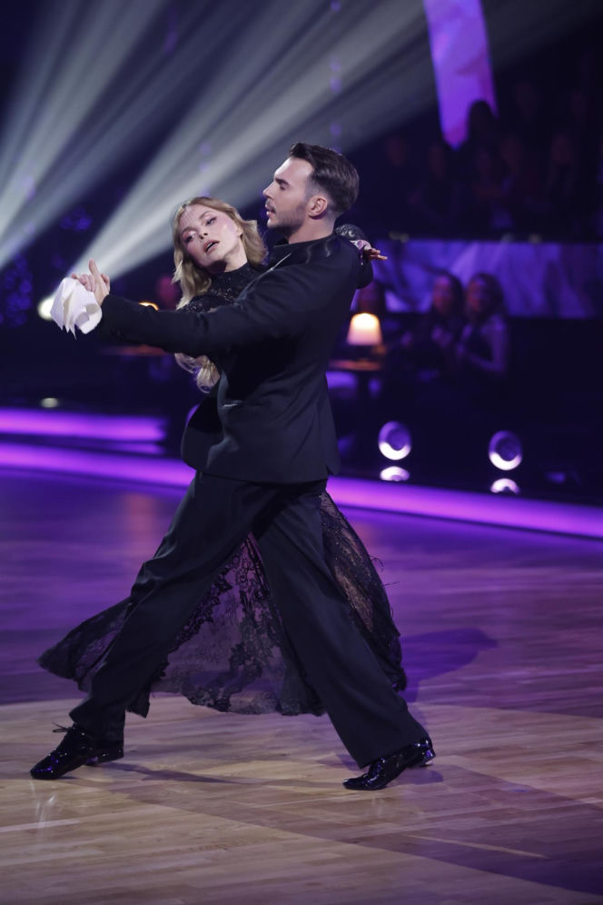 Izabella Miko, Albert Kosiński