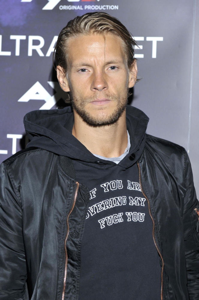 Sebastian Fabijański przeszedł ogromną metamorfozę. Kiedyś twardziel, dziś podbija taneczny parkiet