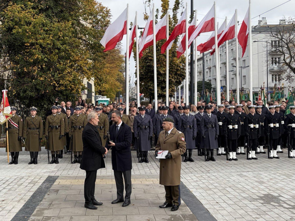 Pomnik gen. Rozwadowskiego przed Sztabem Generalnym
