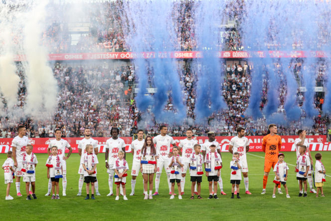 Zobaczcie zdjęcia kibiców z meczu Górnik - Fenerbahce i krótkie podsumowanie środowego spotkania na se.pl