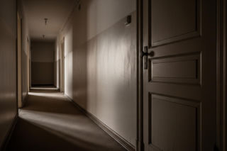 Dramat w Małopolsce: Dzieci zostawione same. Co zrobiła matka?