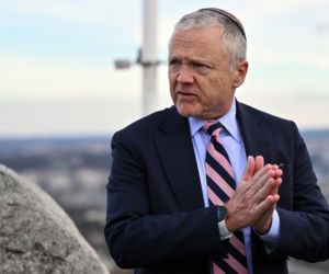 Ambasador USA wywołał polityczną burzę. Tak jego działania ocenili Polacy