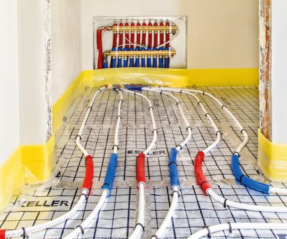 Ogrzewanie podłogowe 2025 - koszt, cena za m². Ile to naprawdę kosztuje?