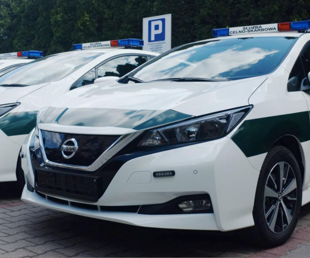 Krajowa Administracja Skarbowa ma nowe hybrydowe i elektryczne radiowozy