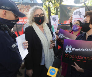 Aborcja niezgodna z konstytucją. Protest przed Trybunałem Konstytucyjnym