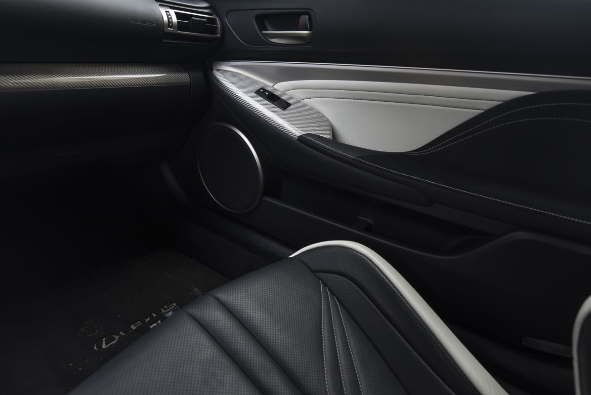 Lexus RC F Carbon 5.0 V8 464 KM 