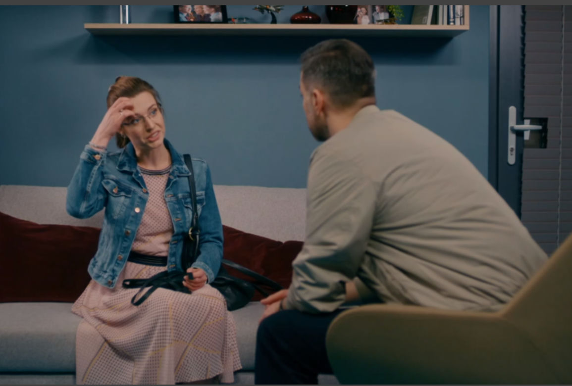 BrzydUla 2, odcinek 148, Ula (Julia Kamińska), Marek (Filip Bobek)