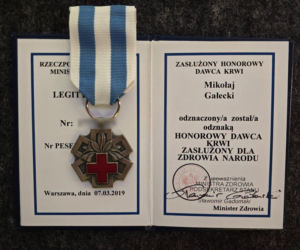 Prawie 30 lat pomaga innym. Poznański policjant oddał już ponad 60 litrów krwi