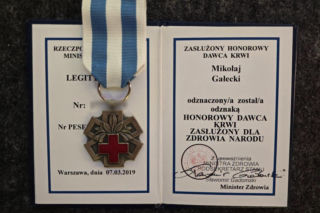 Prawie 30 lat pomaga innym. Poznański policjant oddał już ponad 60 litrów krwi