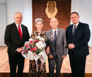 Złoty Gody par małżeńskich w Siedlcach - wręczenie pamiątkowych medali