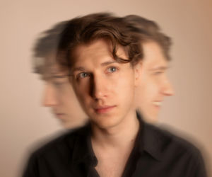 „Myśli Rozdarte” Mateusza Ciawłowskiego.  Debiutancki album już dostępny!