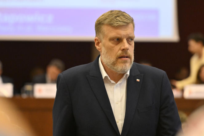 Wotum zaufania i absolutorium dla prezydenta Rafała Trzaskowskiego