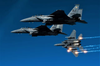 Lotnicze ataki USA i Jordanii na Państwo Islamskie w Syrii. Akcja odwetowa trwa