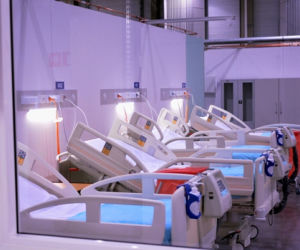 Tak wygląda szpital tymczasowy w Łodzi. Hala EXPO zmieniła się nie do poznania! 