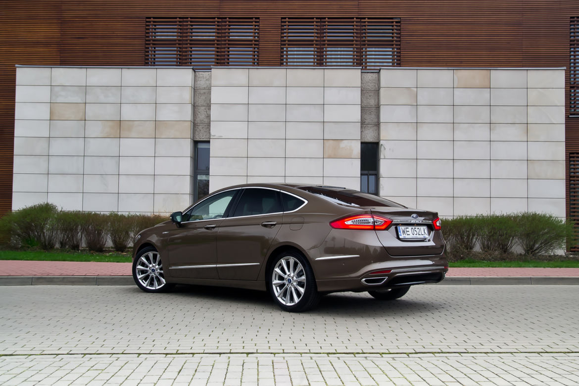 Ford Mondeo Vignale 2.0 TDCi 210 KM Twin-turbo PowerShift