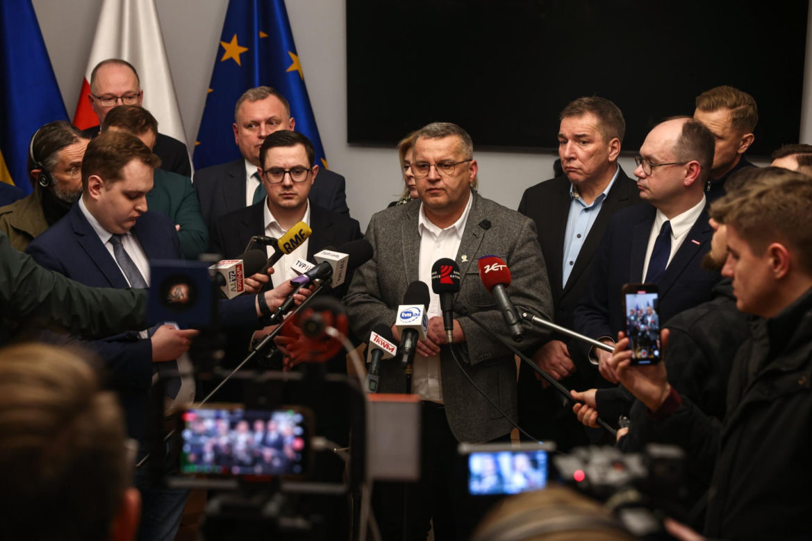 Górnicy opuszczają Kopalnię Węgla Kamiennego Silesia w Czechowicach-Dziedzicach