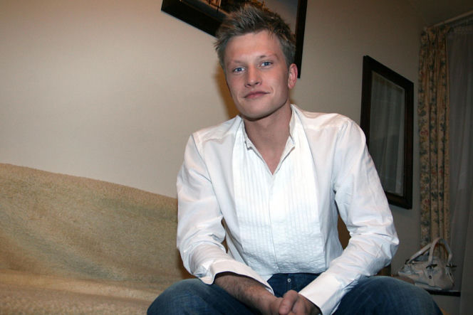 Od nastolatka z "Na Wspólnej" do eleganckiego mężczyzny. Tak zmieniał się Jakub Wesołowski