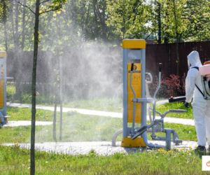 Bełchatów: Dezynfekcja obiektów sportowych. Siłownie, boiska wszysto spryskano dezynfekatorem 