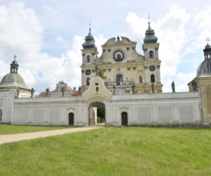 SIŁA WYŻSZA. Klasztor mnichów - Sanktuarium Nawiedzenia NMP w Krośnie