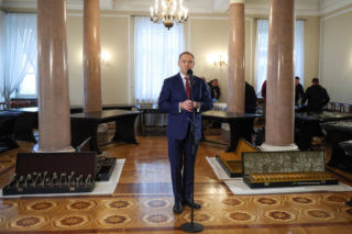 Demontaż okrągłego stołu w Pałacu Prezydenckim