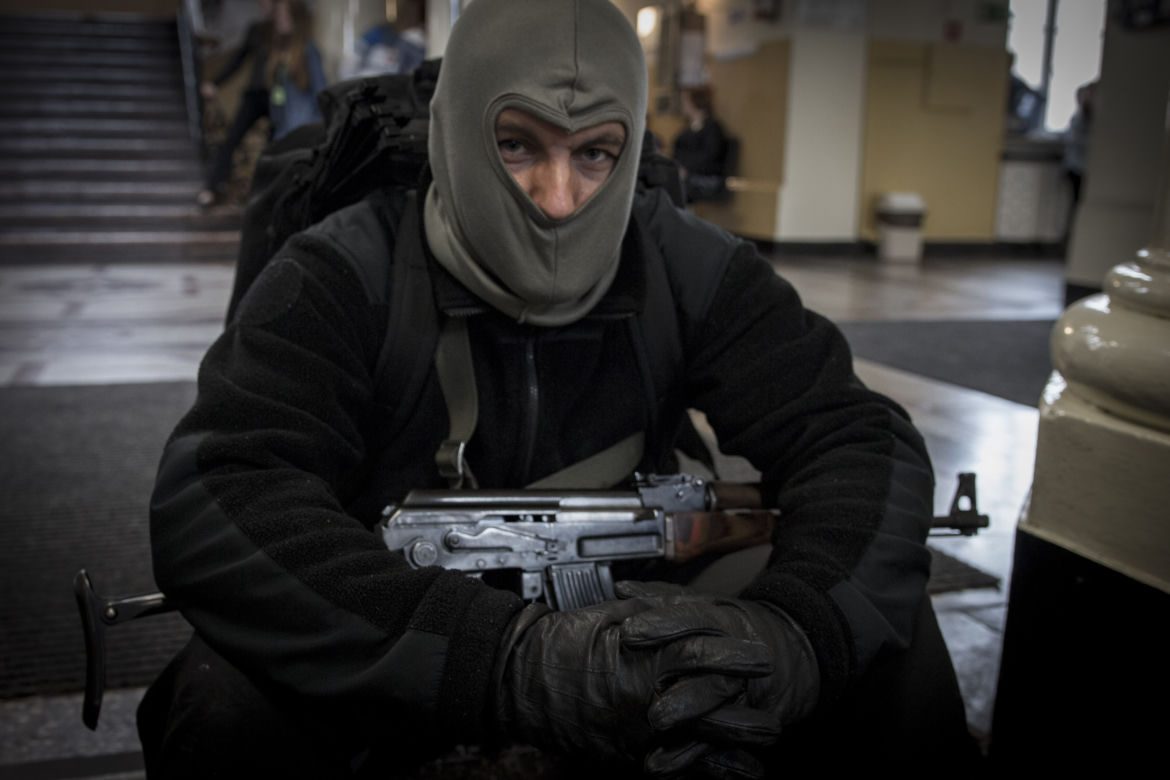 ZSE "Vetterów" zaatakowane przez terrorystów. Ekipa filmowa w szkole [GALERIA]