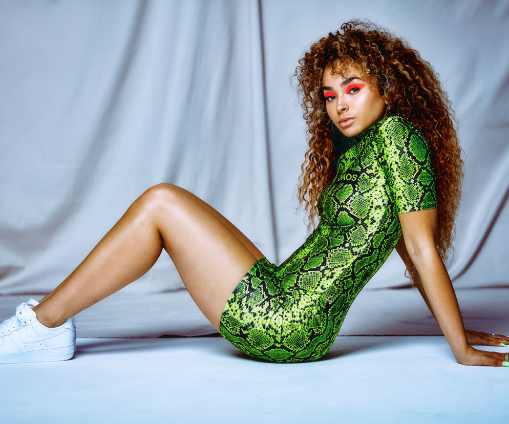 Nowości Muzyczne 2020: Ella Eyre otwiera nowy rozdział hitowym kawałkiem New Me!