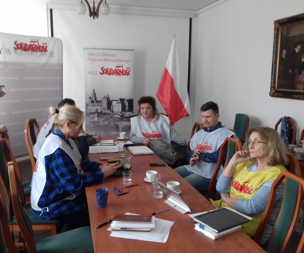 Protestujący śpią w trudnych warunkach, ale nie zamierzają się poddawać