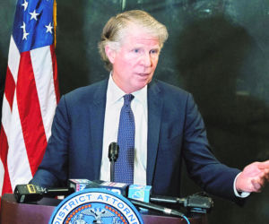 Kręcą bicz na Trumpa