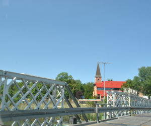 Most na Wyspie Sobieszewskiej wciąż czeka na gruntowny remont.
