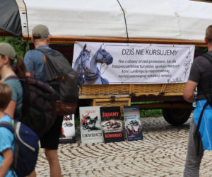 Protest przeciw przewozom konnym do Morskiego Oka