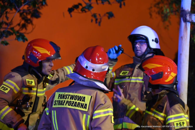 Gigantyczny pożar fabryki drutu w Gliwicach. Strażacy rozpoczęli dogaszanie pogorzeliska
