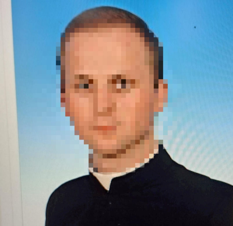 Ksiądz Artur próbował nagrać nagiego mężczyznę. Ruszył proces