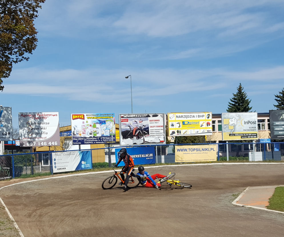 ​LKS Szawer Leszno przegrał ligowy pojedynek z drużyną TSŻ Schoenberger Toruń