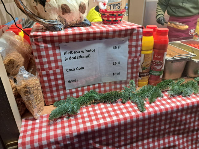 Jarmark Bożonarodzeniowy 2025 na Rynku Głównym w Krakowie. Jedzenie drogie jak nigdy