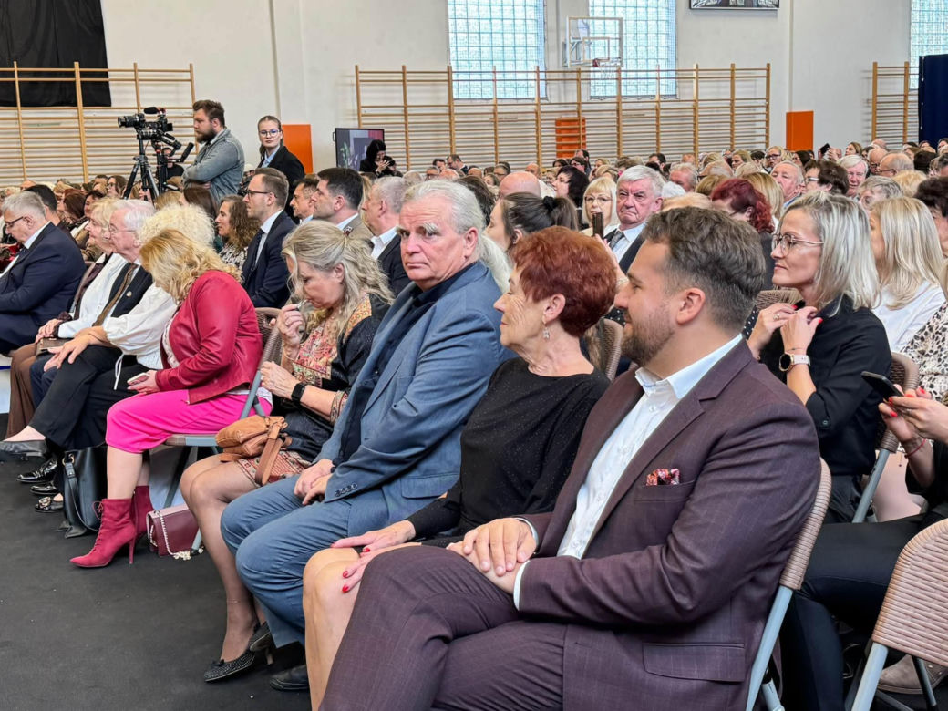 90 lat I LO w Starachowicach. Pokolenia absolwentów na jubileuszu „Jedynki”