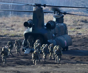 Koniec pacyfistycznej ery? Japonia otwiera się na eksport broni i patrzy na Polskę