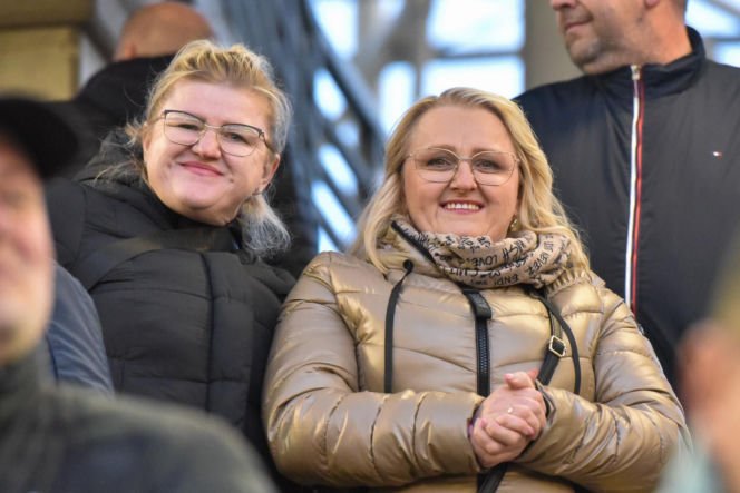 PRES Grupa Dewloperska Toruń - Abramczyk Polonia Bydgoszcz, zdjęcia kibiców i zawodników z pożegnania Adriana Miedzińskiego