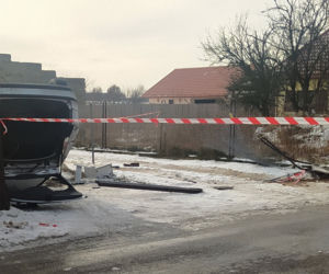 Skasowała auto, zadrapała się tylko w palec