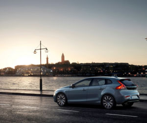 Volvo V40 lifting 2017