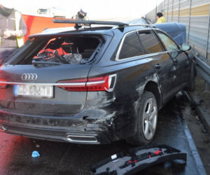 40-latek zginął na A1 wbijając się luksusowym Audi pod naczepę