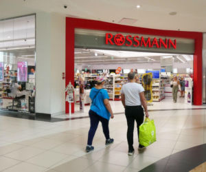 Prezenty na Dzień Kobiet z Rossmann. Te pomysły będą strzałem w dziesiątkę! 