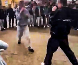 Uczniowie urządzili sobie „ustawkę” pod szkołą! Bójka na oczach tłumu. Nagrania trafiły do sieci