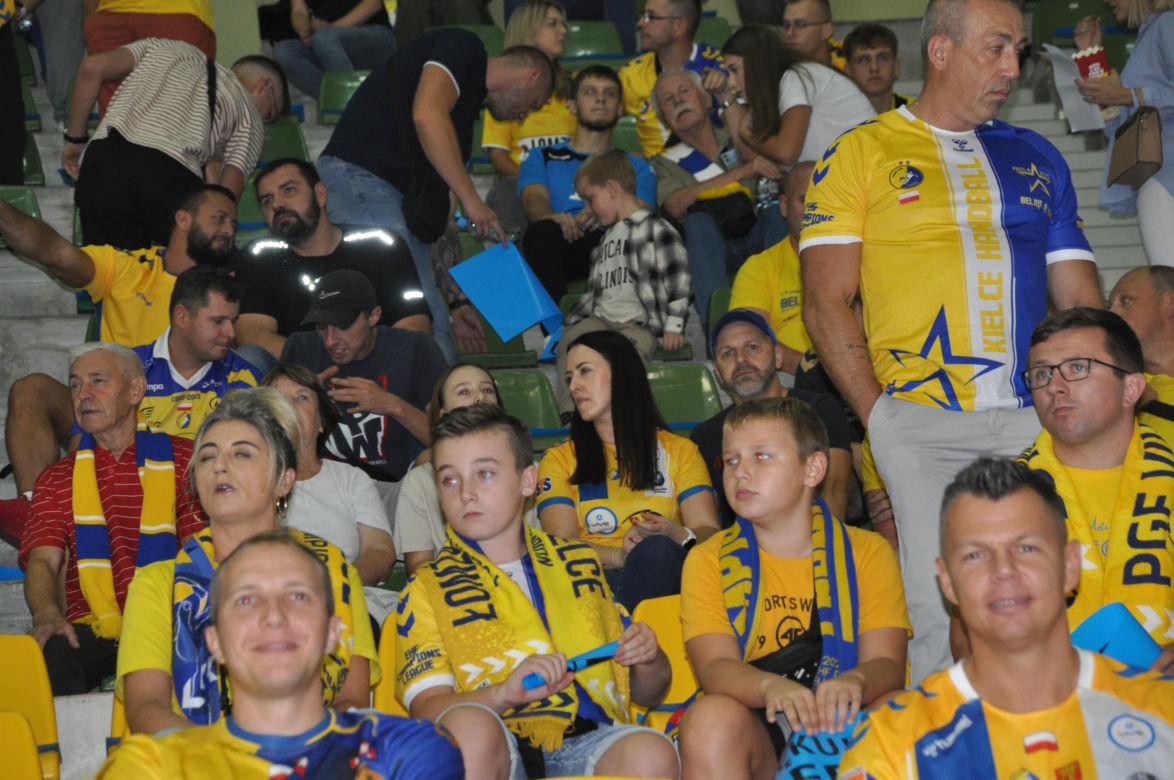 Industria Kielce - Paris Saint-Germain w Lidze Mistrzów. Zobacz zdjęcia kibiców