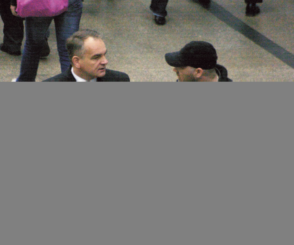 Waldemar Pawlak robi kampanię na peronie