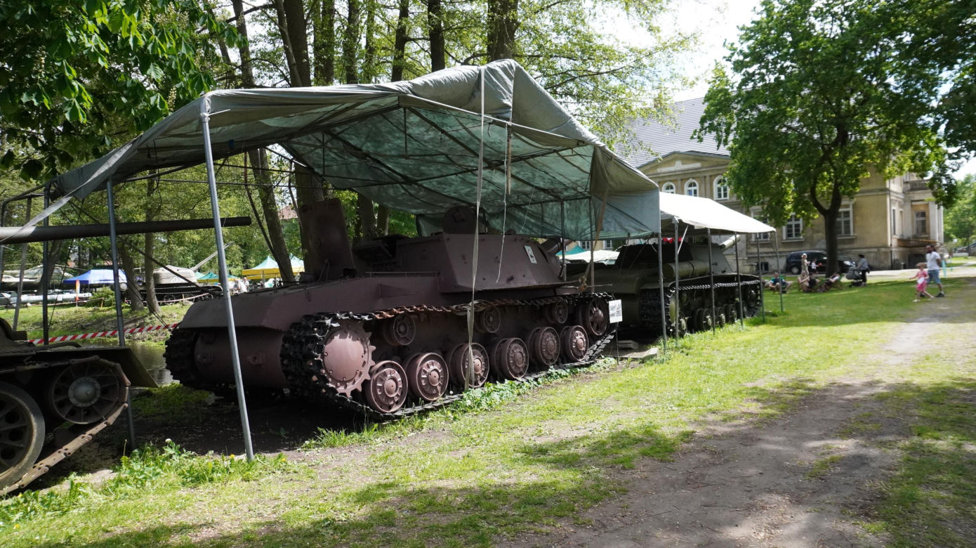 Piknik modelarski 2024 w Lubuskim Muzeum Wojskowym w Drzonowie