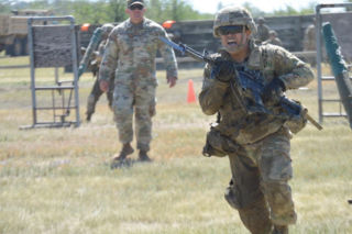 Powrót do brutalnych korzeni? Nowe szkolenie z walki na bagnety w Ranger School